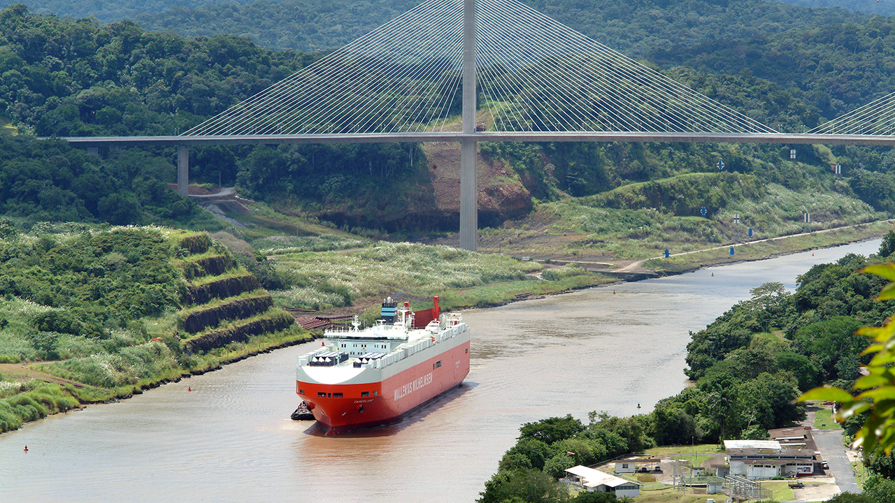 pedro miguel locks as seen from luisa hill, the second highest point within the canal basin